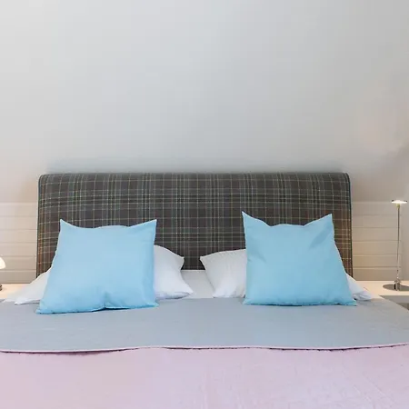 Apartment Haus Waldfrieden 1 *