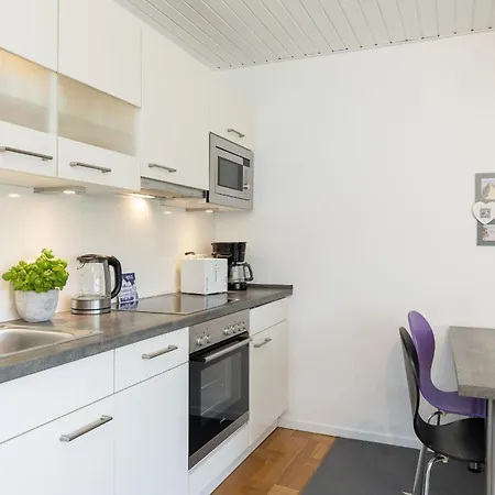 Haus Waldfrieden 1 *